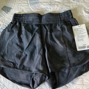 Brand New Hotty Hot HR Short 4” Lined Lululemon!